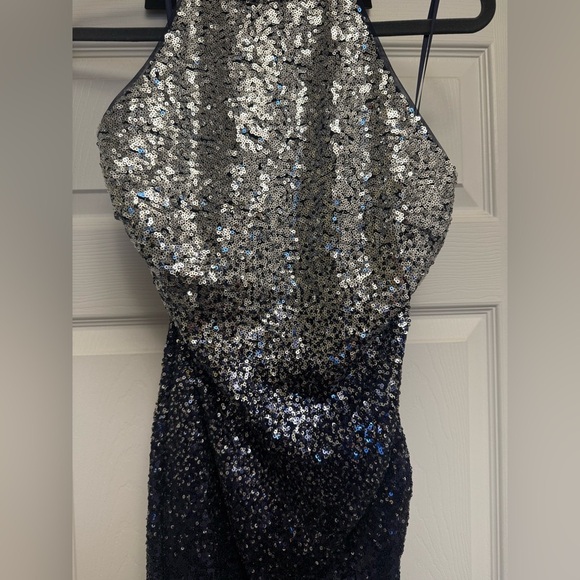 Jewel Badgley Mischka Blue Silver Ombre Sequin Halter Neck Minidress Sz 8 $198 - Picture 4 of 8